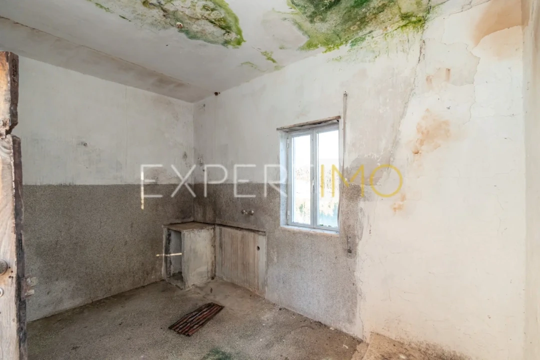 Moradia T3 para Venda em Almalagues Foto 9