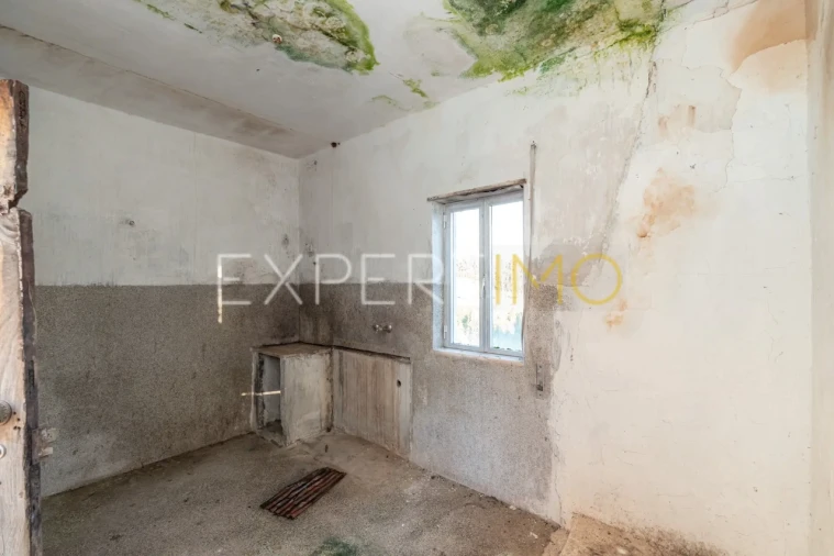 Moradia T3 para Venda em Almalagues Foto 9