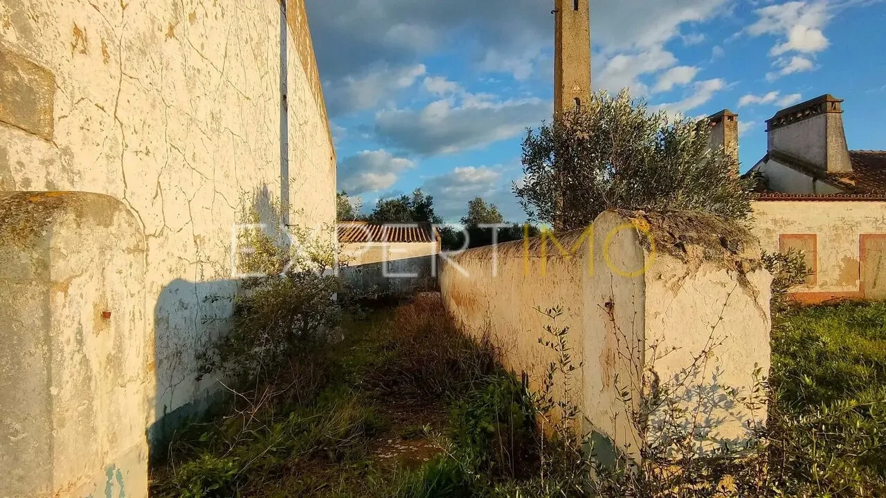 Moradia T4 para Venda em Cabrela Foto 5