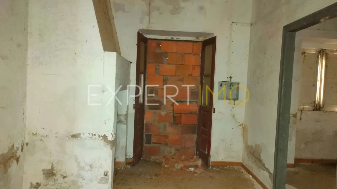 Moradia T4 para Venda em Cabrela Foto 6