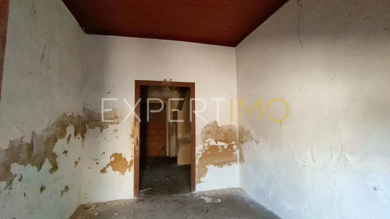 Moradia T4 para Venda em Cabrela Foto 7