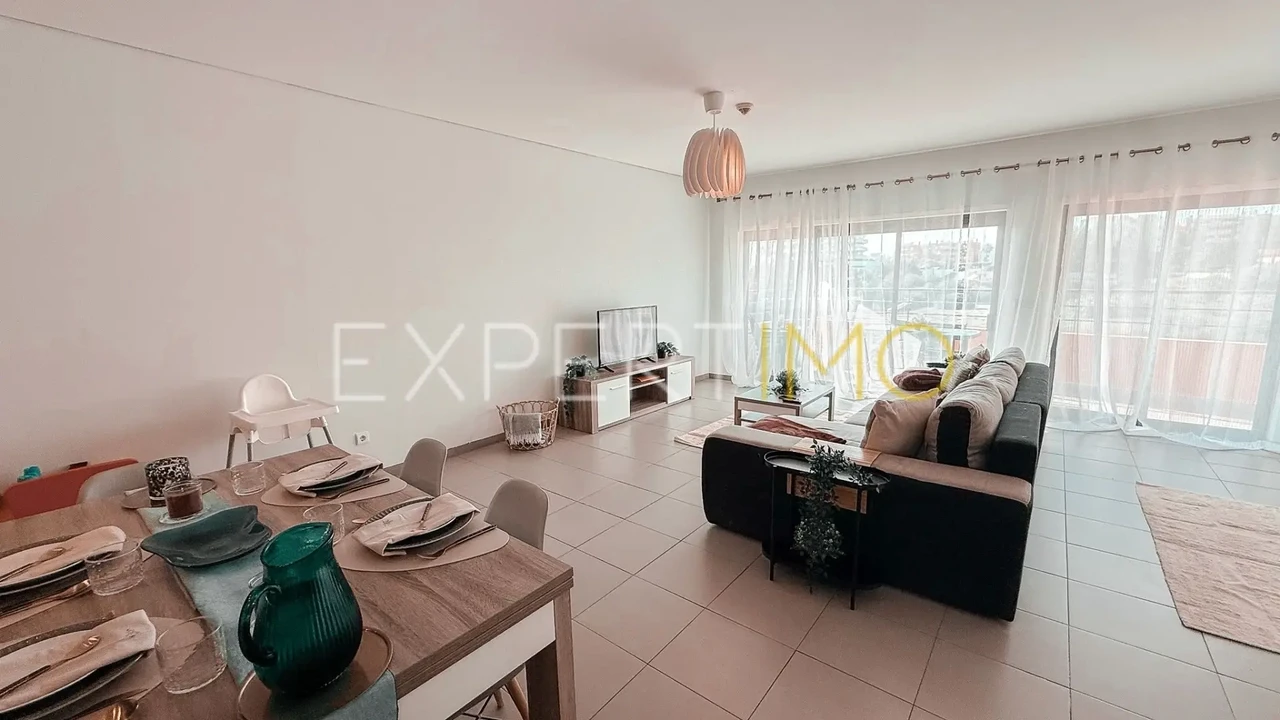 Apartamento T2 para Venda em Portimão Foto 3