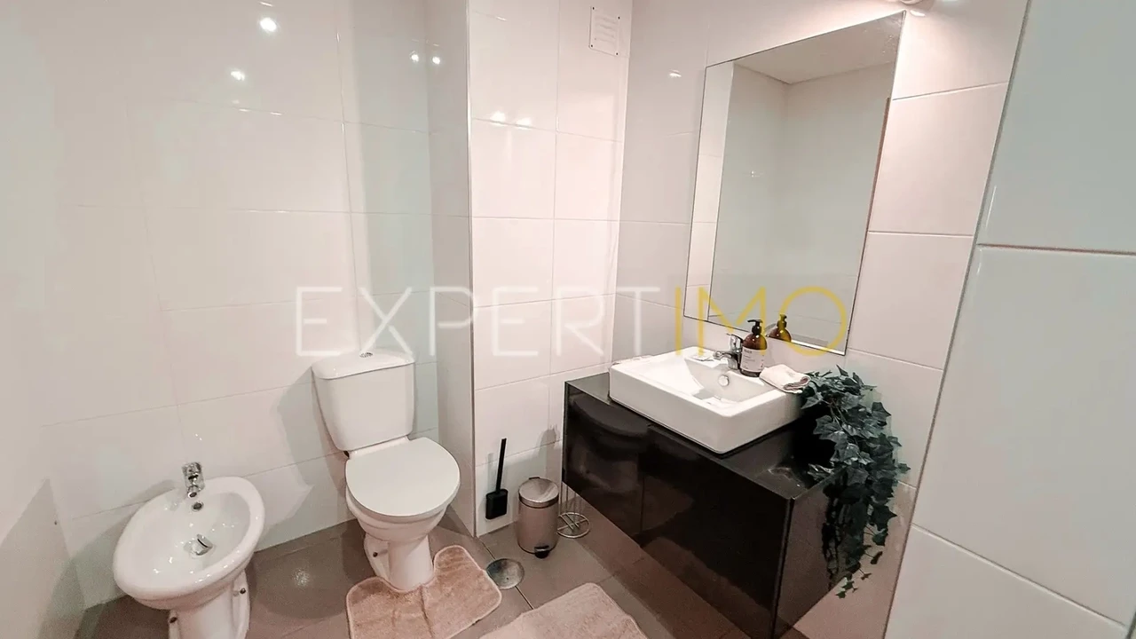 Apartamento T2 para Venda em Portimão Foto 16