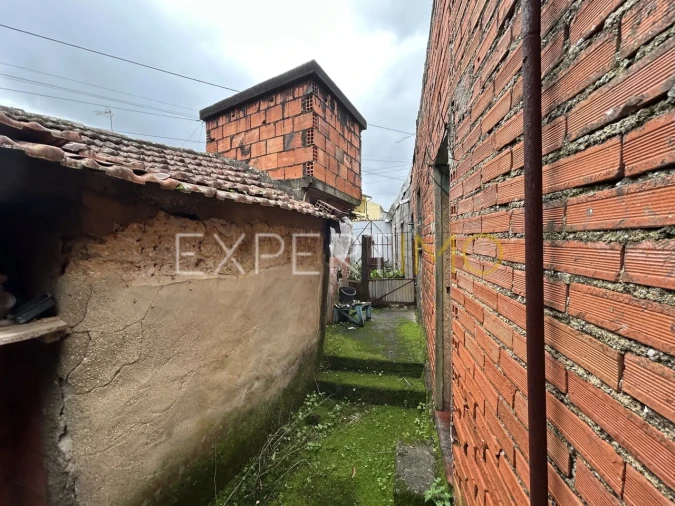 Moradia T2 para Venda em Casal Comba Foto 5