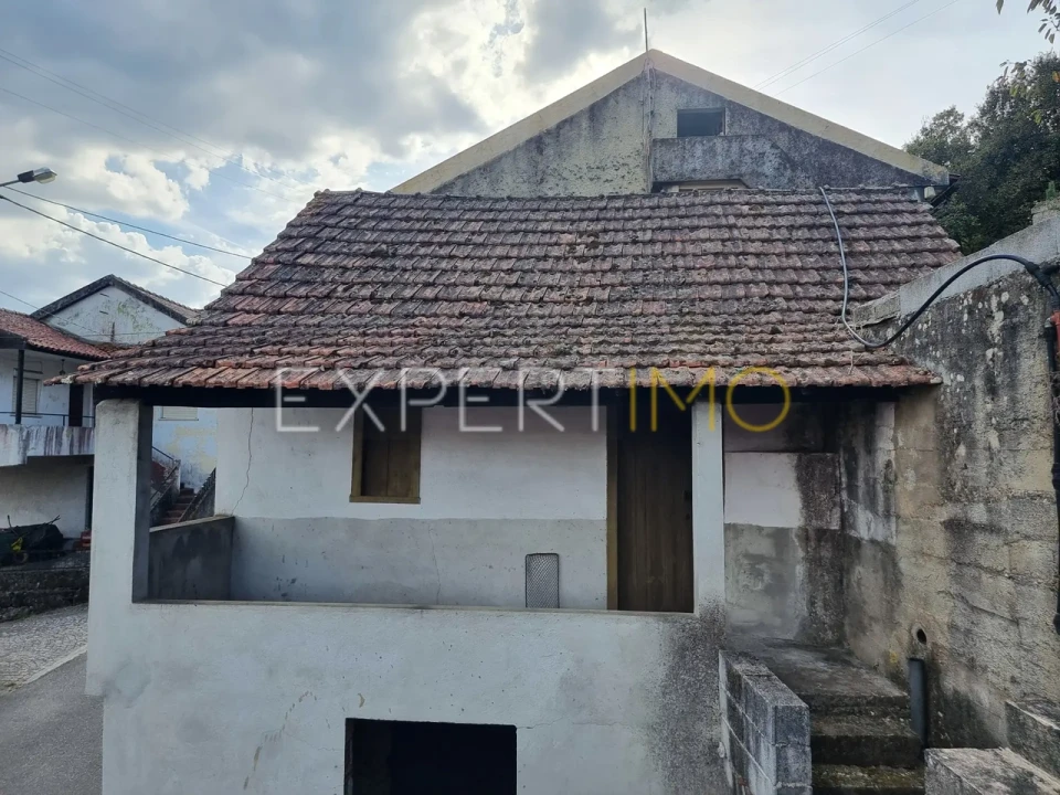 Moradia T3 para Venda em Treixedo e Nagozela Foto 3