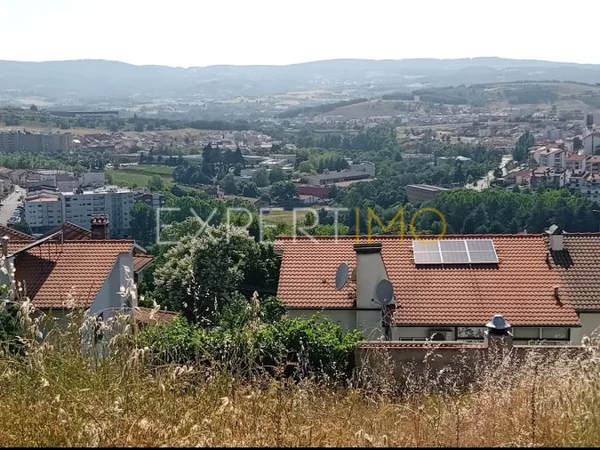 Terreno para Venda em São Pedro de Serracenos Foto 2