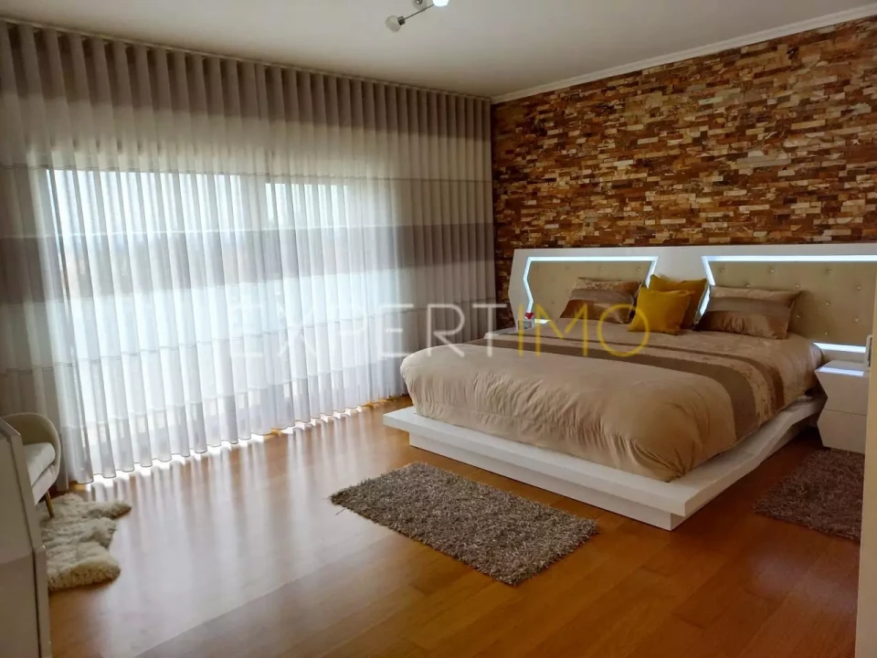 Moradia T5 para Venda em Seia, São Romão e Lapa dos Dinheiros Foto 18