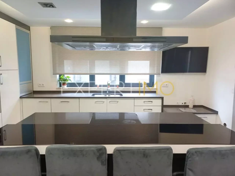 Moradia T5 para Venda em Seia, São Romão e Lapa dos Dinheiros Foto 9