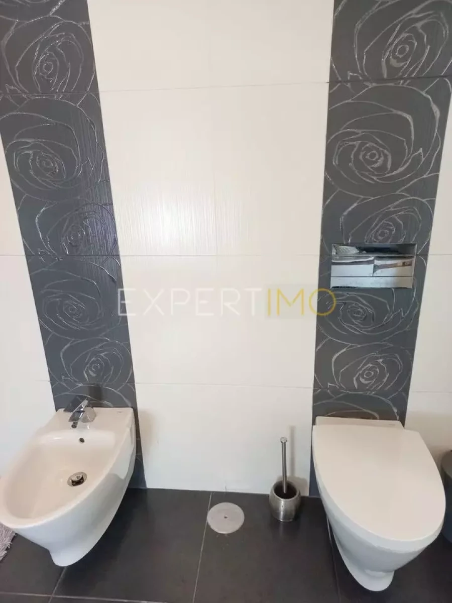 Moradia T5 para Venda em Seia, São Romão e Lapa dos Dinheiros Foto 20