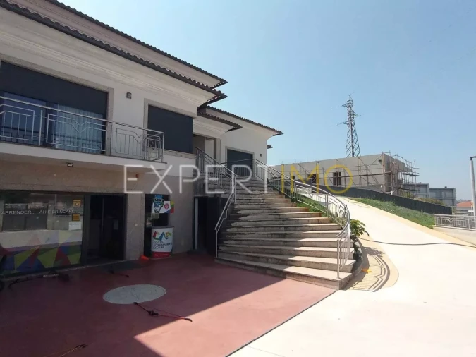 Moradia T5 para Venda em Seia, São Romão e Lapa dos Dinheiros Foto 25