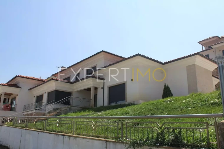 Moradia T5 para Venda em Seia, São Romão e Lapa dos Dinheiros Foto 4