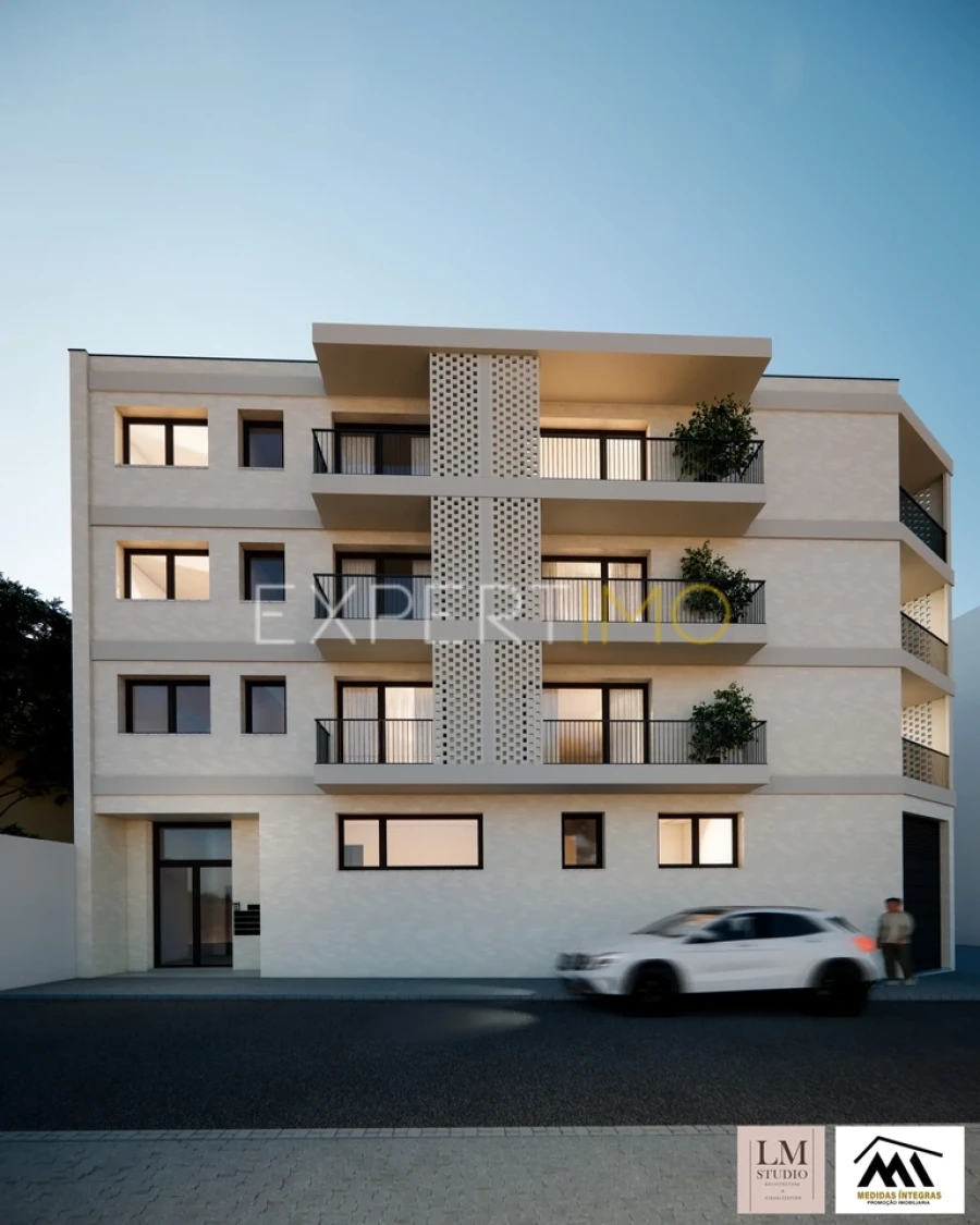 Apartamento T0 para Venda em Sé, Santa Maria e Meixedo Foto 1