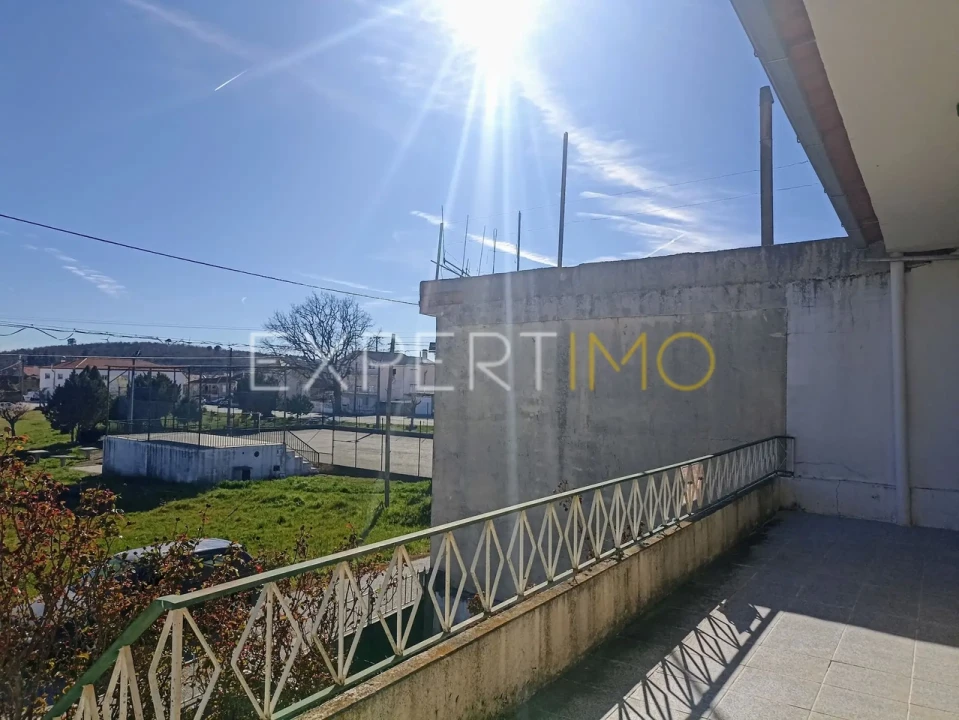 Moradia T3 para Venda em Pega Foto 25