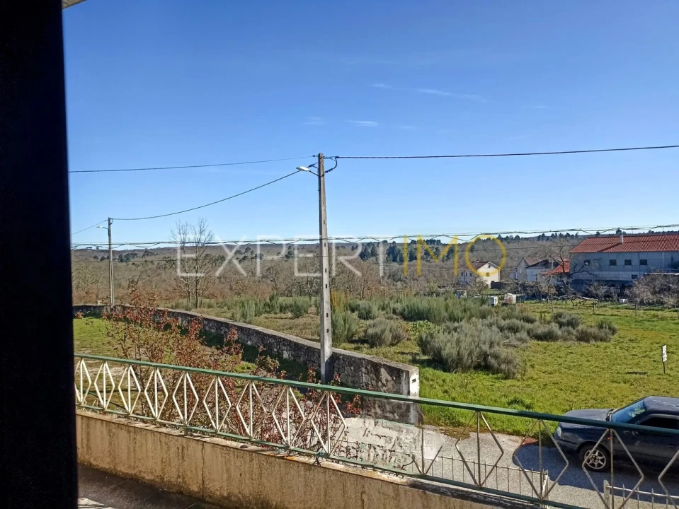 Moradia T3 para Venda em Pega Foto 32