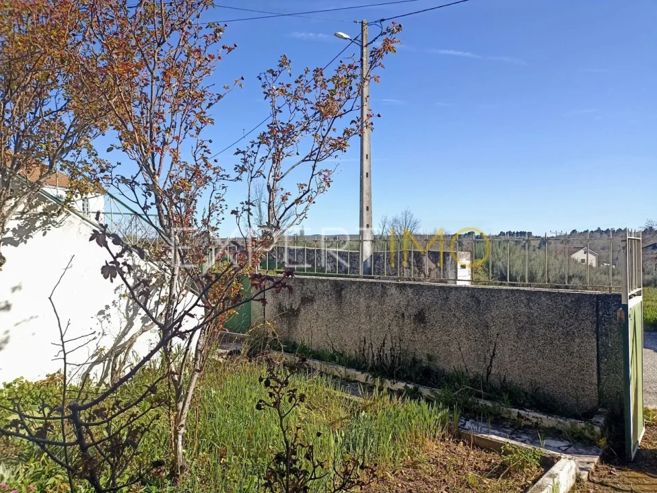 Moradia T3 para Venda em Pega Foto 42