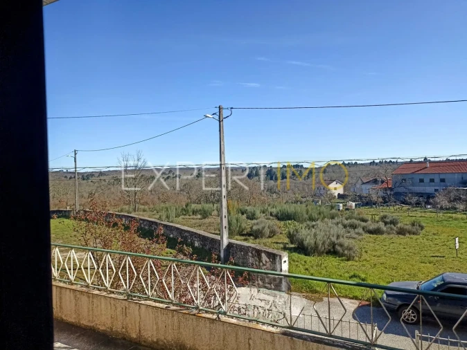 Moradia T3 para Venda em Pega Foto 32