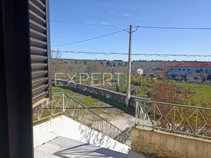 Moradia T3 para Venda em Pega Foto 34