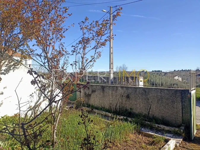 Moradia T3 para Venda em Pega Foto 42