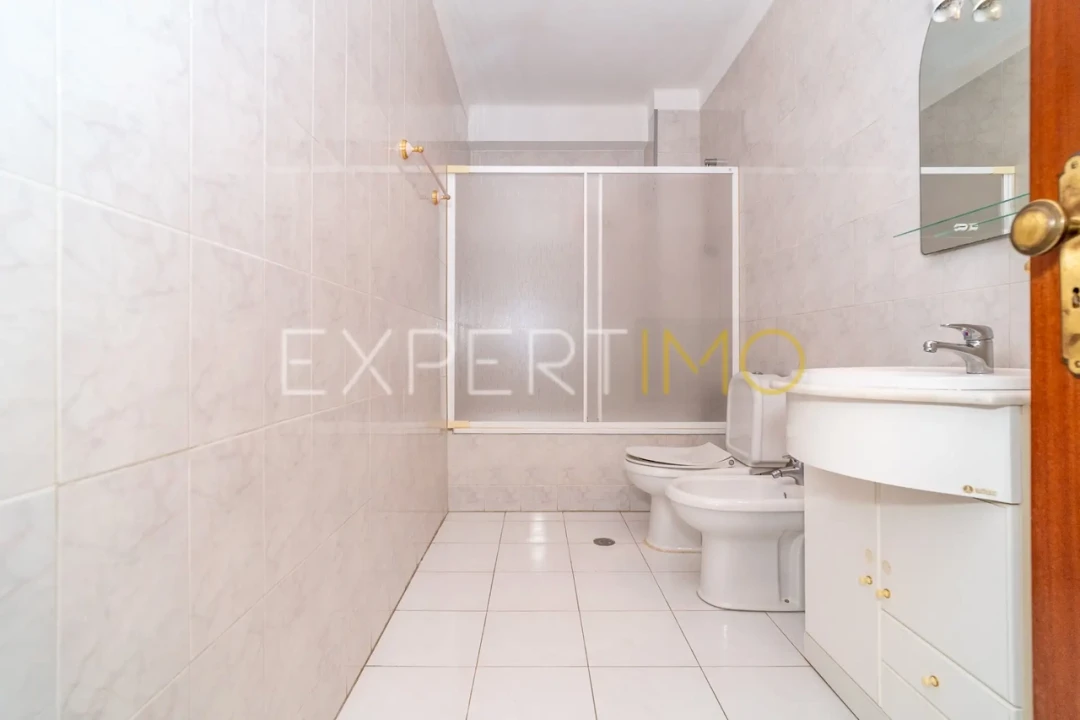 Apartamento T3 para Venda em Buarcos Foto 12