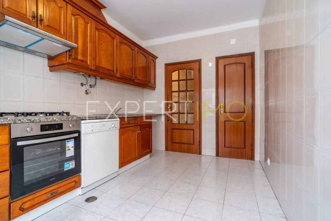 Apartamento T3 para Venda em Buarcos Foto 15