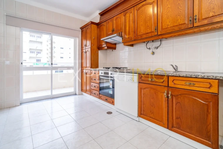 Apartamento T3 para Venda em Buarcos Foto 16