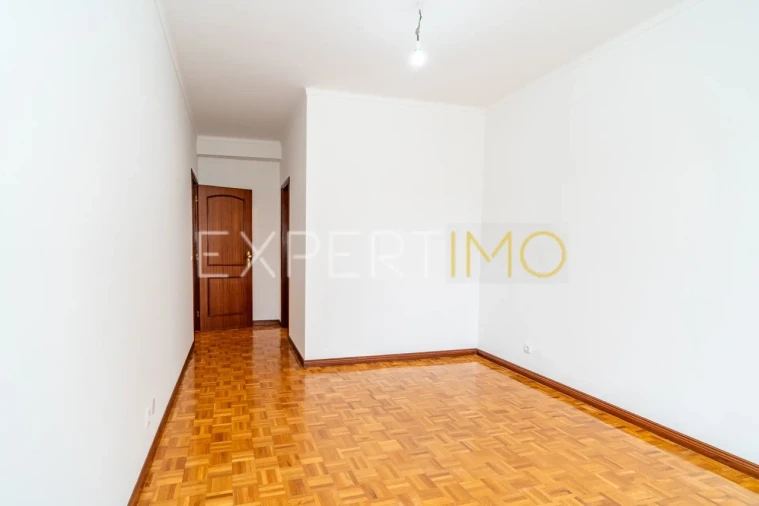 Apartamento T3 para Venda em Buarcos Foto 21