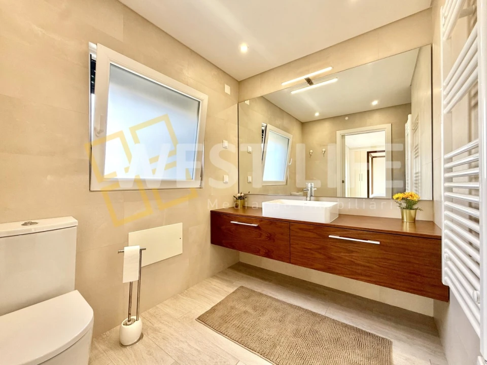 Moradia T4 para Venda em Silveira Foto 25