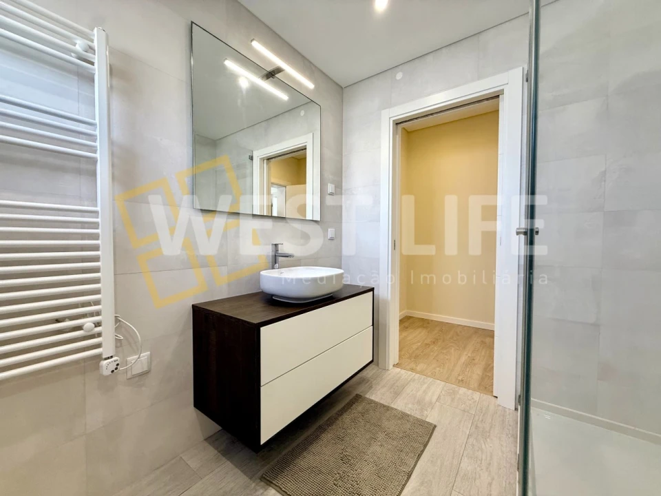 Moradia T4 para Venda em Silveira Foto 35