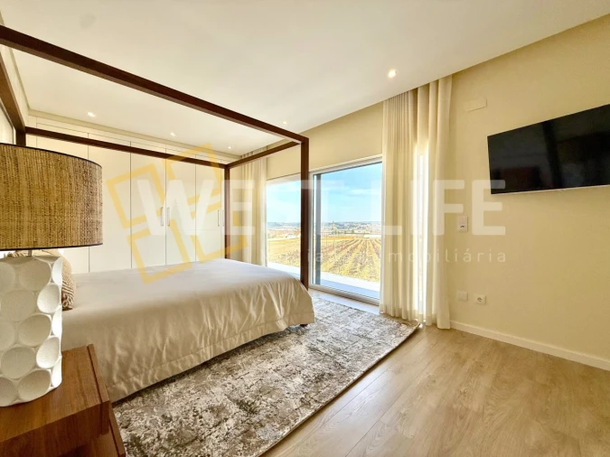 Moradia T4 para Venda em Silveira Foto 22