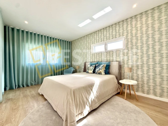 Moradia T4 para Venda em Silveira Foto 26