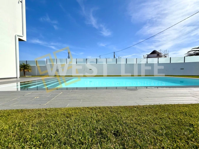 Moradia T4 para Venda em Silveira Foto 40