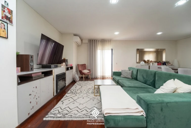 Moradia T3 para Venda em Avintes Foto 2