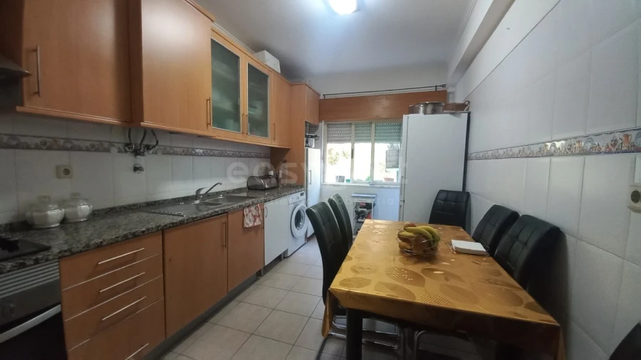 Apartamento T3 para Venda em Marvila, Ribeira Santarém, São Salvador, São Nicolau Foto 1