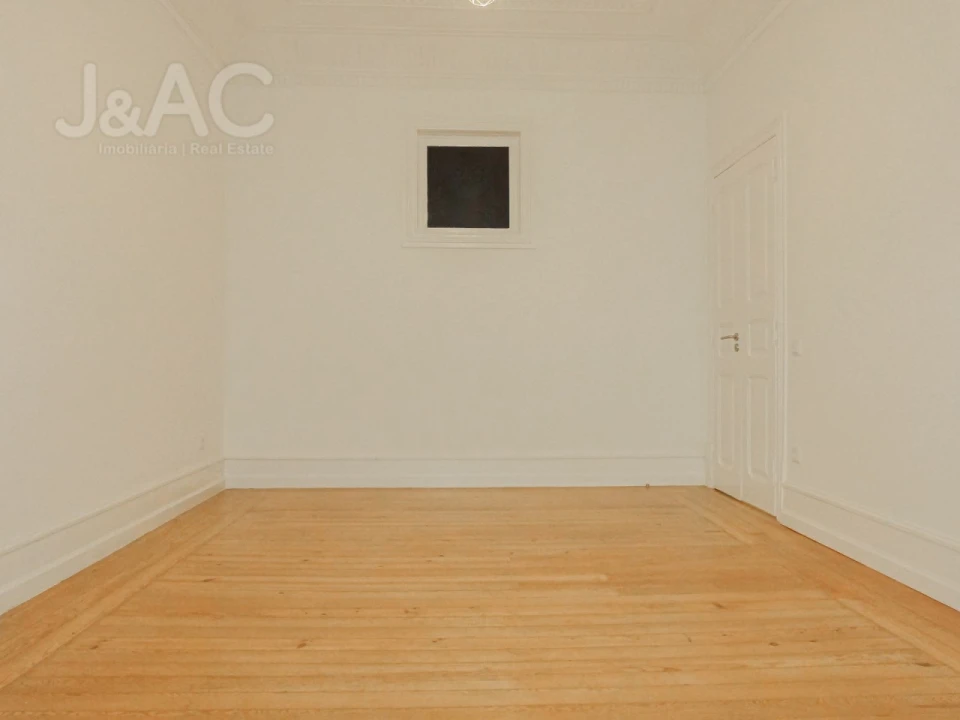 Apartamento T3 para Arrendamento em Avenidas Novas Foto 3