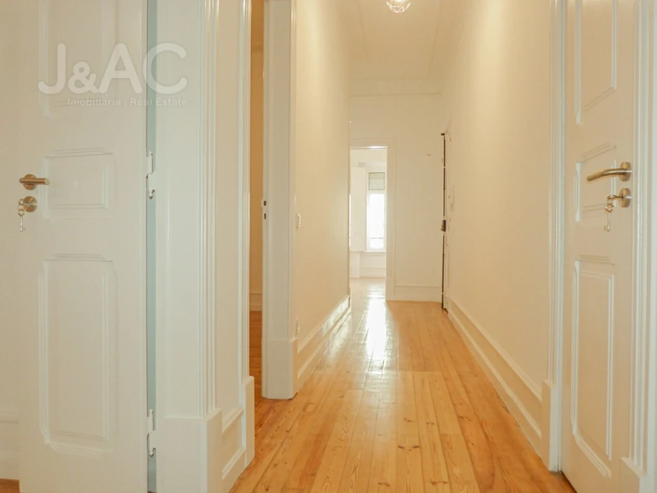 Apartamento T3 para Arrendamento em Avenidas Novas Foto 6