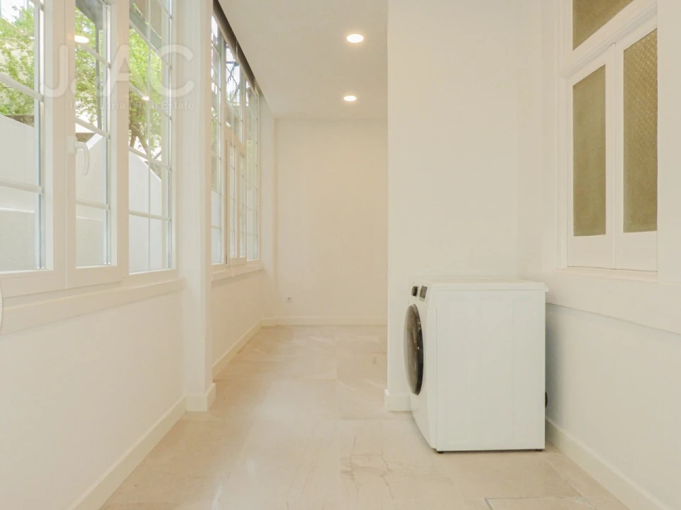 Apartamento T3 para Arrendamento em Avenidas Novas Foto 10