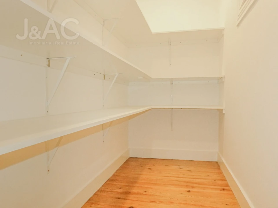 Apartamento T3 para Arrendamento em Avenidas Novas Foto 11