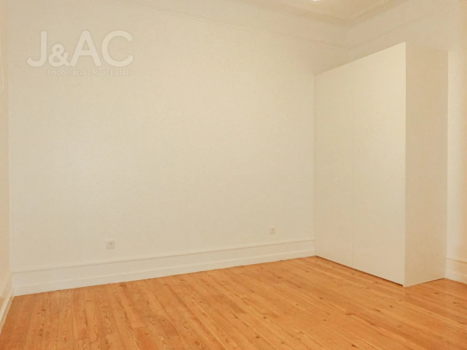 Apartamento T3 para Arrendamento em Avenidas Novas Foto 17