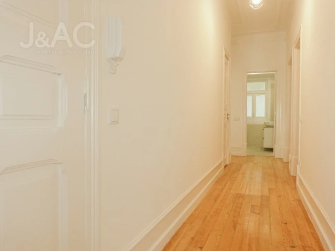 Apartamento T3 para Arrendamento em Avenidas Novas Foto 7