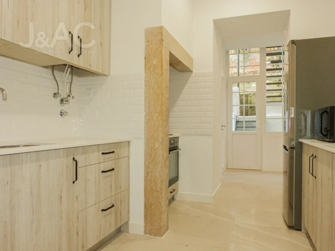 Apartamento T3 para Arrendamento em Avenidas Novas Foto 8