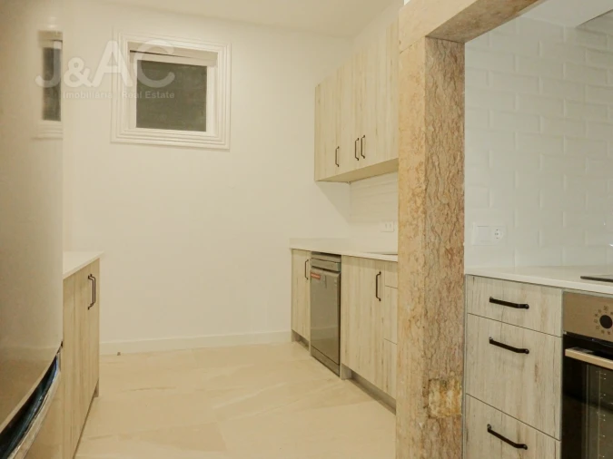 Apartamento T3 para Arrendamento em Avenidas Novas Foto 9