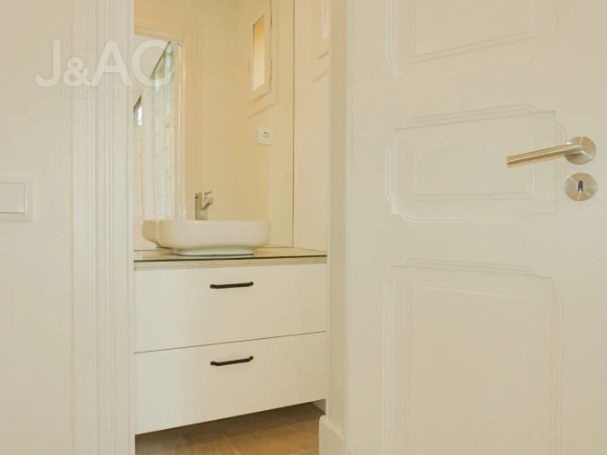 Apartamento T3 para Arrendamento em Avenidas Novas Foto 12