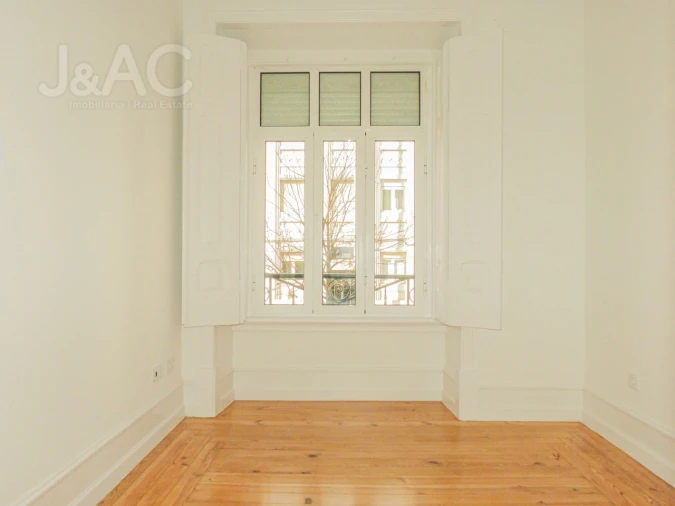 Apartamento T3 para Arrendamento em Avenidas Novas Foto 14