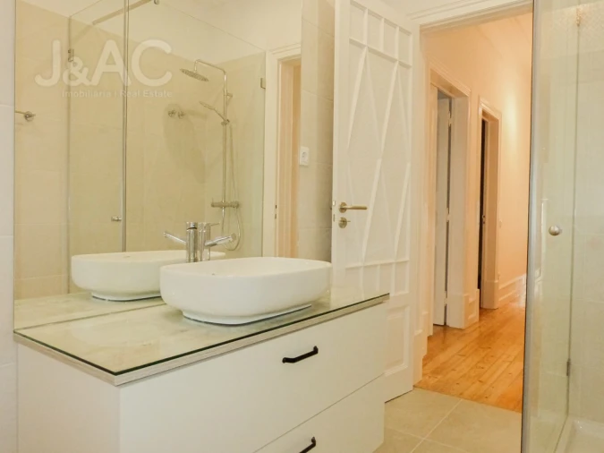 Apartamento T3 para Arrendamento em Avenidas Novas Foto 20