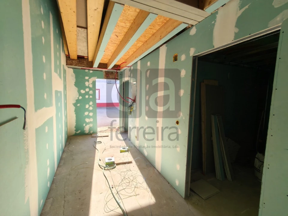 Moradia T2 para Venda em Almeirim Foto 25