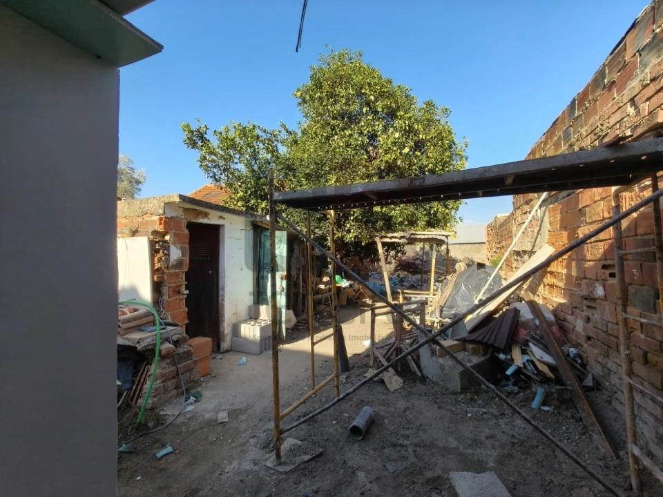 Moradia T2 para Venda em Almeirim Foto 27