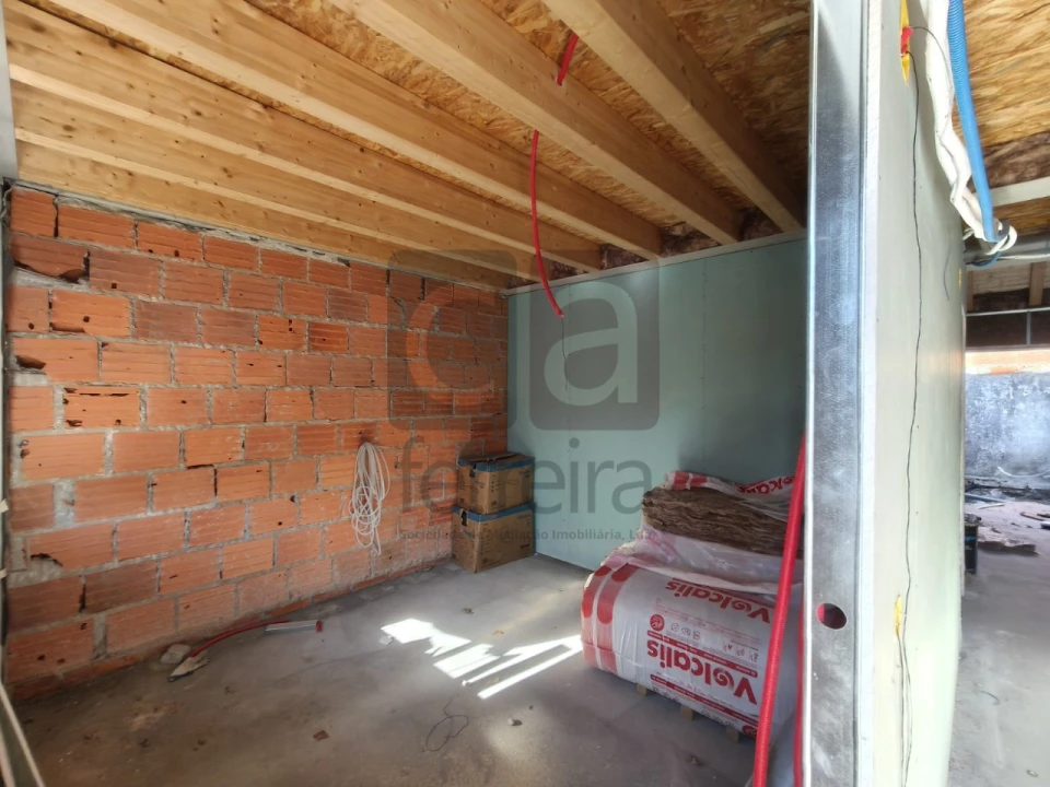 Moradia T2 para Venda em Almeirim Foto 28