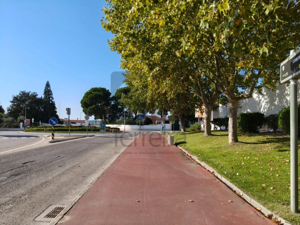 Moradia T2 para Venda em Almeirim Foto 36