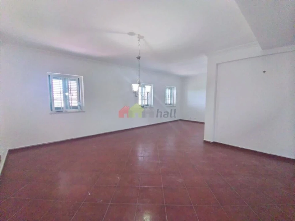 Moradia T5 para Venda em Rio de Mouro Foto 5