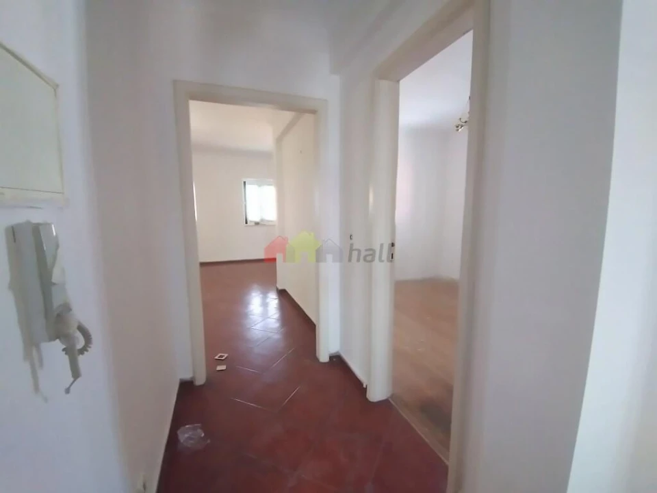 Moradia T5 para Venda em Rio de Mouro Foto 2